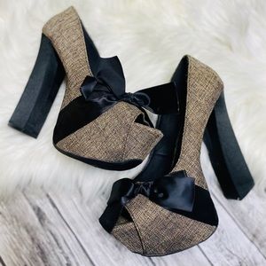 Black&Tan High Heels\with black bow
